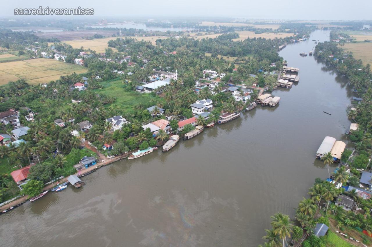 Sacred River Homestay Alappuzha Екстер'єр фото